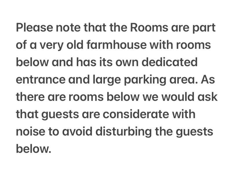 Bryntirion Farmhouse Rooms Llanfair Caereinion Buitenkant foto